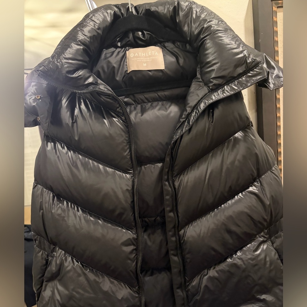 Athleta Hooded Puffer Vest Black Size M | Lightweight & Warm